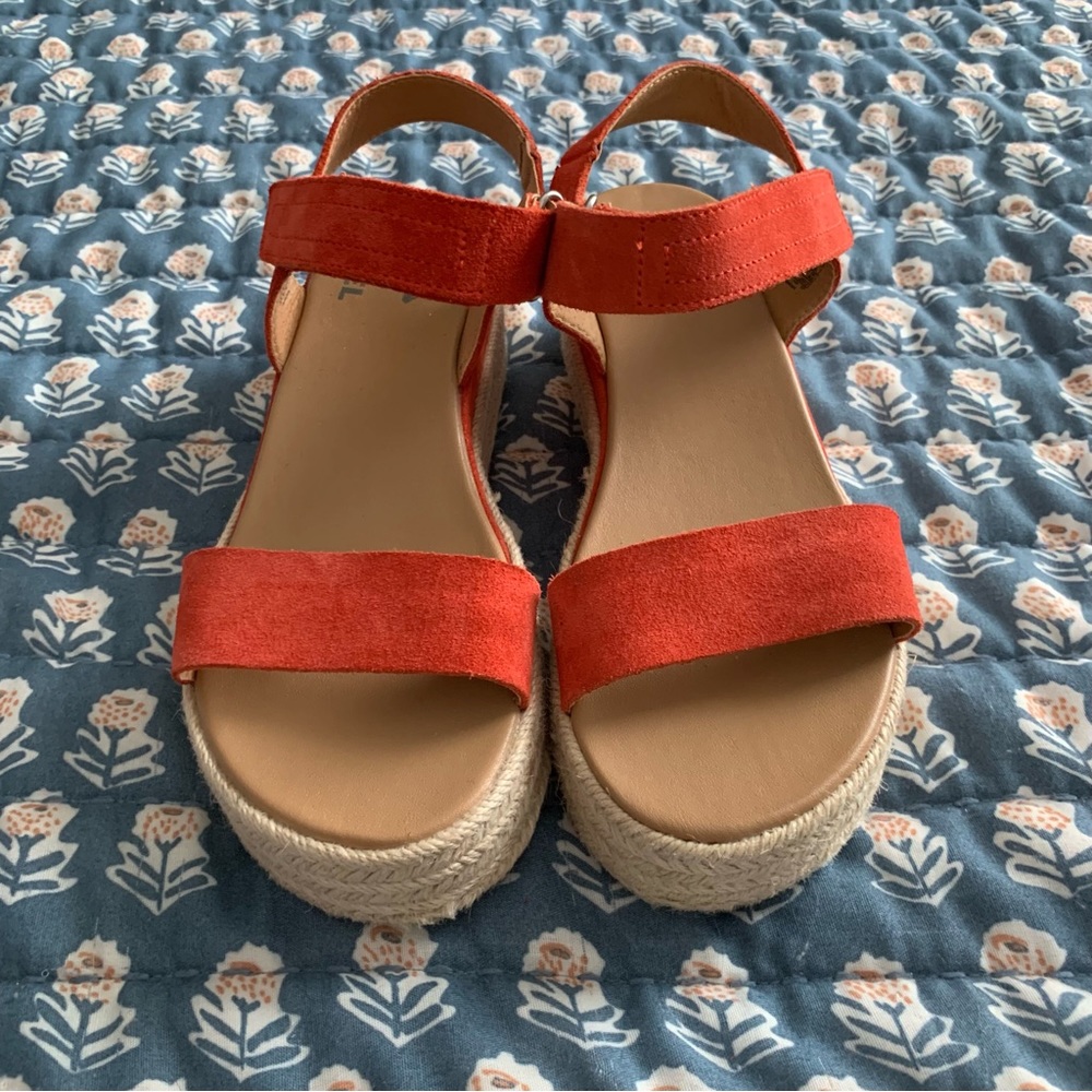 Sorel Cameron Flatform Sandals Orange